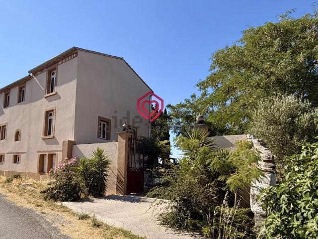 Maison, Arzens
