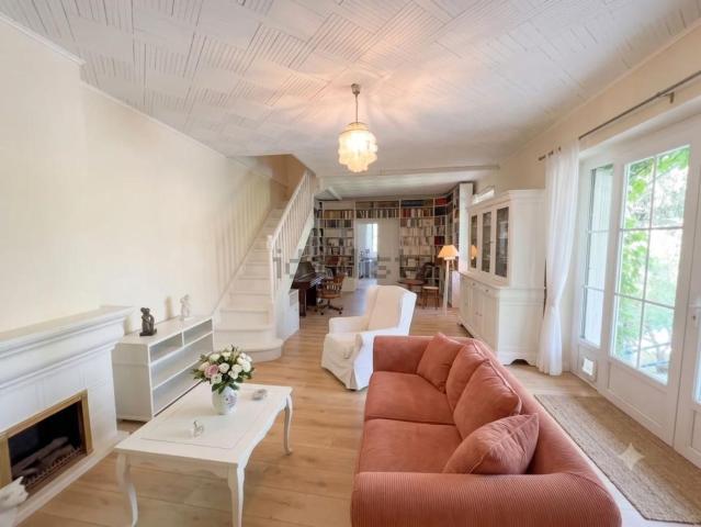 Maison, Arcambal