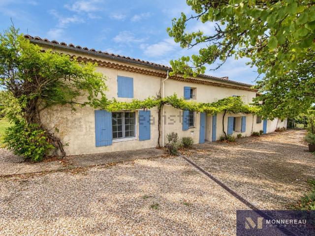 Maison, Arces