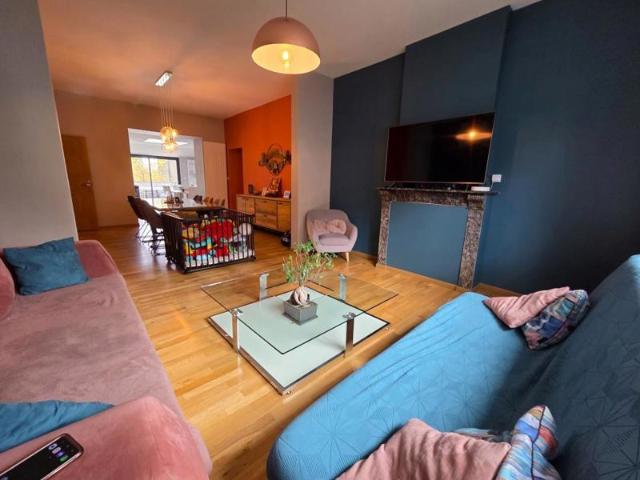 MAISON ARCHITECTE RENOVEE 172M² HAB 5 CH AC GARAGE SUR 810M²