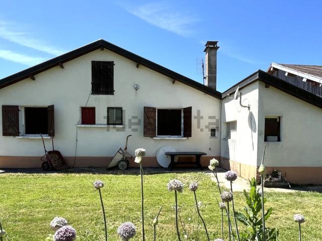 Maison, Arinthod