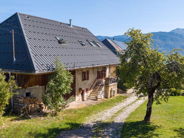 Maison, Arith