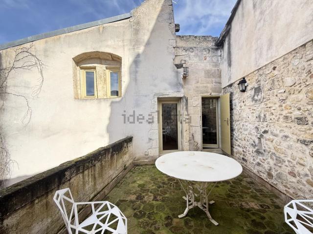 Maison, Arles