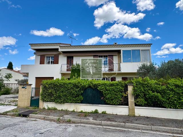 Maison, Arles