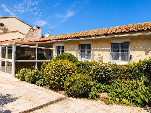 Maison, Arles