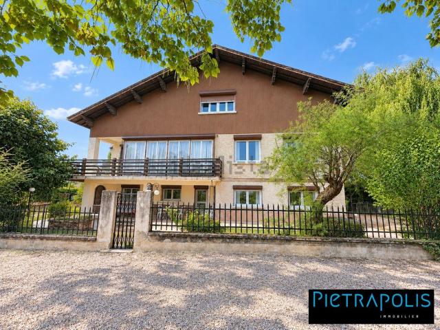 Maison, Arnas