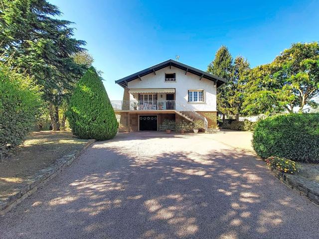 Maison, Arnas