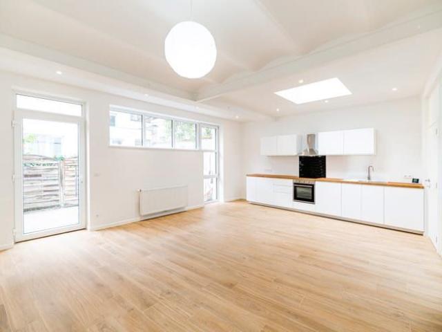 Maison arrière de 1 Chambre à louer !