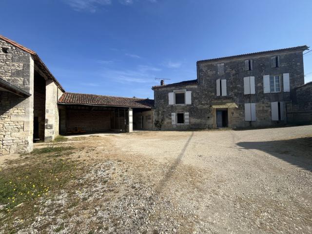 Maison, Asnières sur Nouère