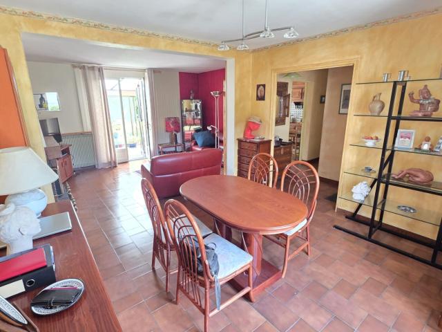 Maison familiale 4 ch sous sol total et jardin