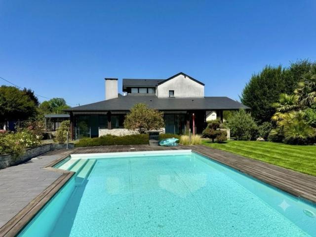 Maison, Asson