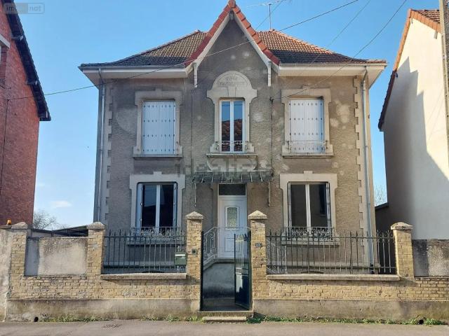 Maison, Attigny