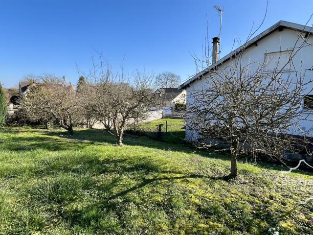 Maison Attigny 110 m2 habitables superficie totale 260 m2. 110m² Attigny
