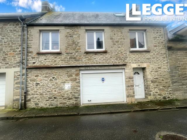 Maison atypique, 100 m2 à Saint Vaast la Hougue à 300 mètres du port 3 chambres sur sous sol jardin et garage
