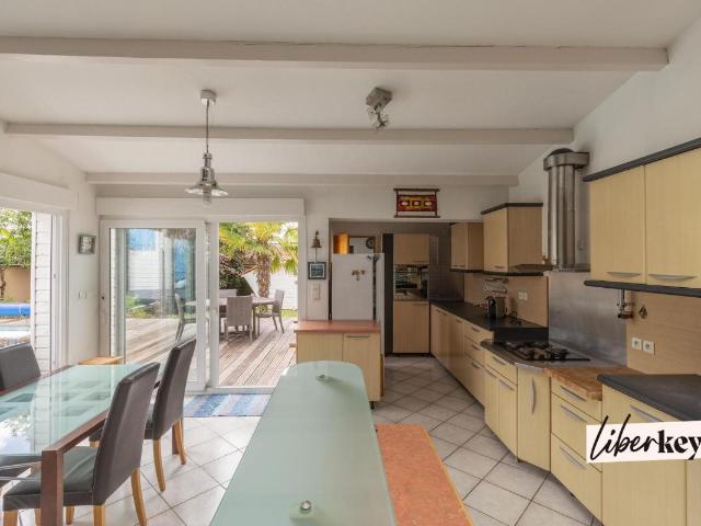 Maison atypique 6 pièces avec piscine Saint Herblain 151m² Saint Herblain