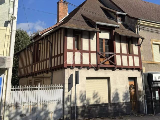 CHARMANTE MAISON DE VILLAGE