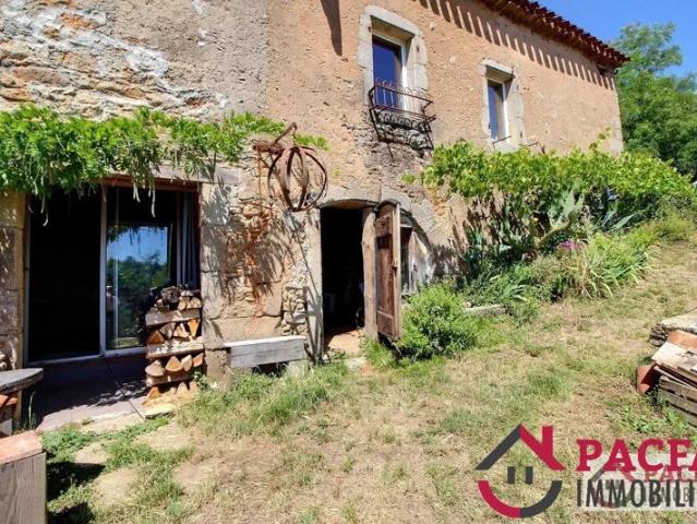 MAISON ATYPIQUE AU COEUR DE LA NATURE