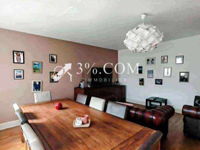 MAISON ATYPIQUE + GRAND TERRAIN 2003 M2