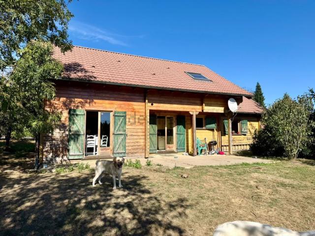 Maison, Athesans Étroitefontaine