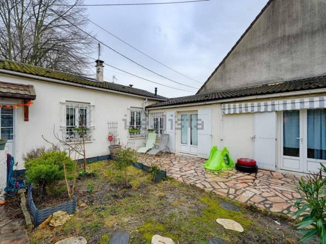 Maison, Athis Mons