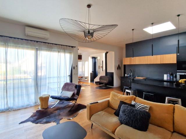 Maison Athis Mons 9 pièce s 160 m2