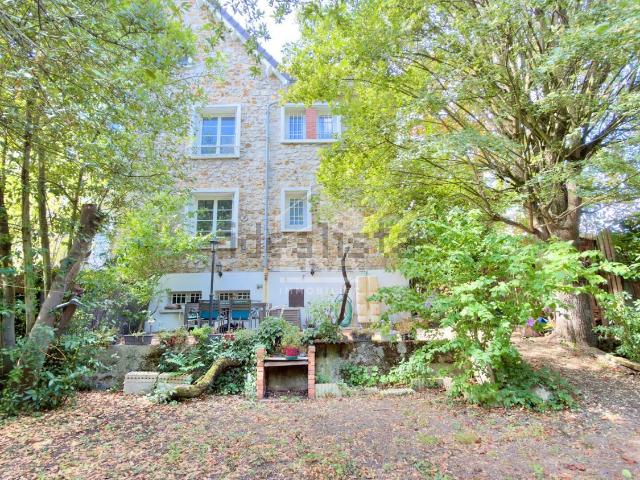 Maison, Athis Mons
