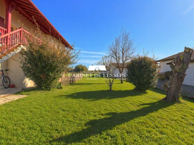 Maison Authentique Basque De 150 M2 Avec Appartement T3 Inde. 243m² Ustaritz