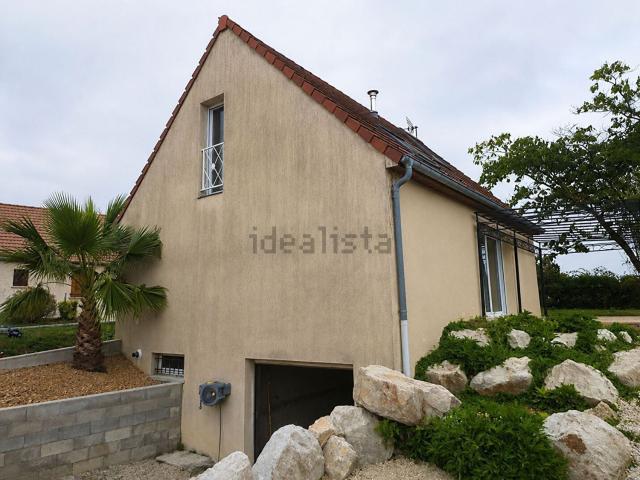 Maison, Authume