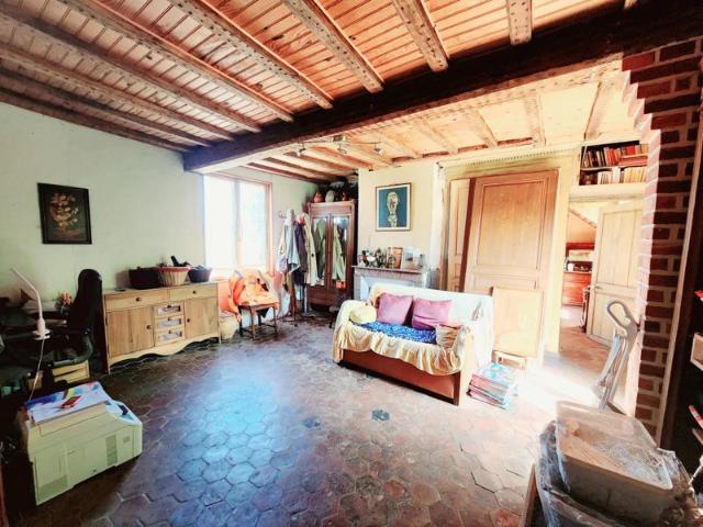 MAISON AUX BEAUX VOLUMES A DECOUVRIR