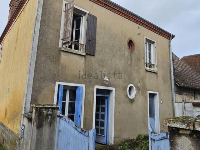 Maison, Auxy