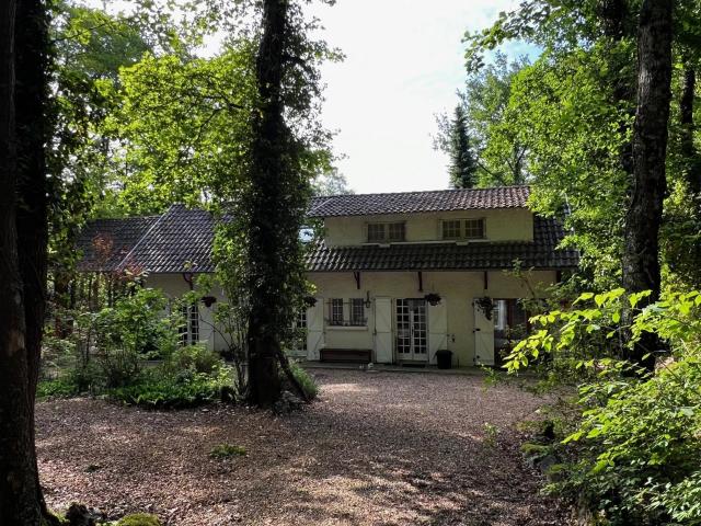 Maison au coeur d'un parc boisé 127m² Boulogne sur Gesse