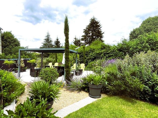 Maison au coeur La Chapelle Montbrandeix 6 pièce s 117m2 avec jardin