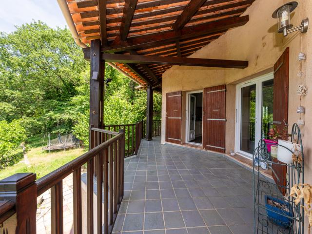 Maison au calme absolu à 3.5kms de Gréolières village