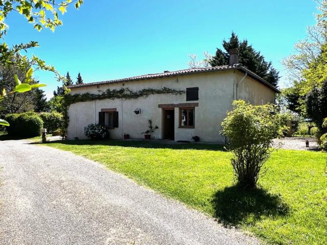 Maison au calme face aux Pyrénées et sans voisin proche 115m² L'Isle en Dodon