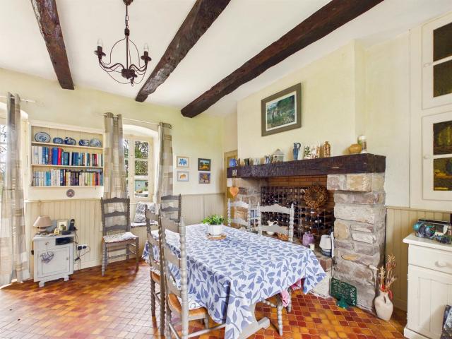 Maison au calme près de Monestiés – propriété avec terrain d. 131m² Monestiés