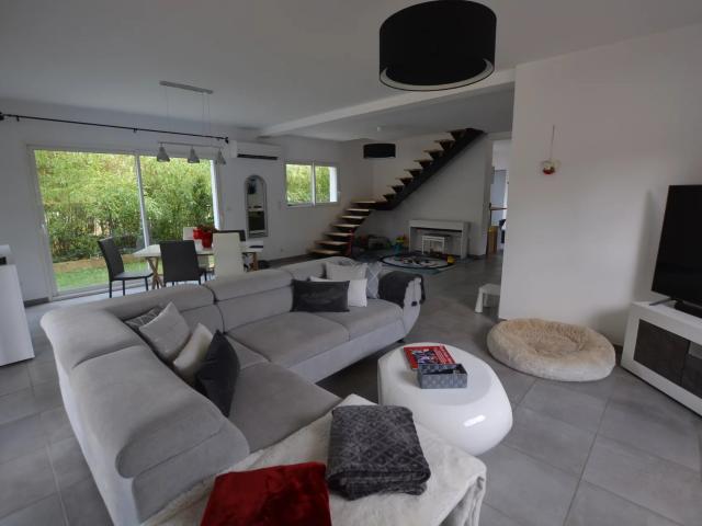MAISON AU CLAME