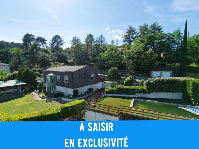 Maison, Ucel