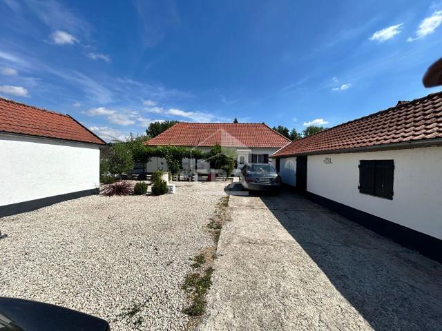 Maison, Aubin Saint Vaast