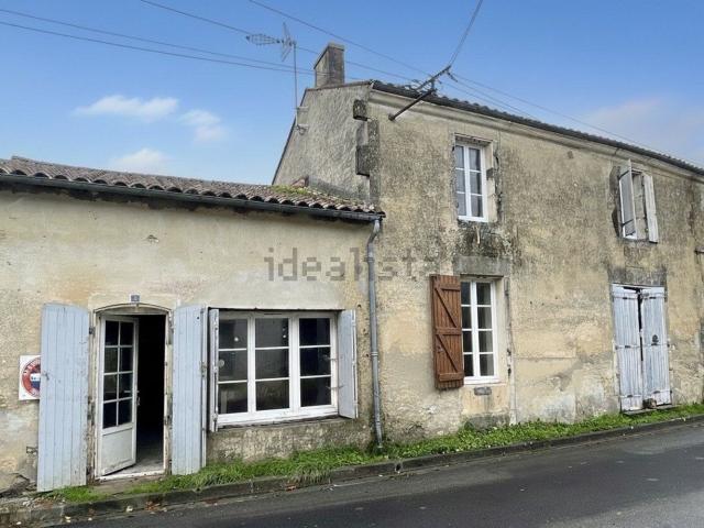 Maison, Aumagne