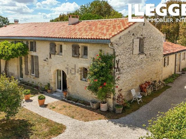Maison, Aumagne