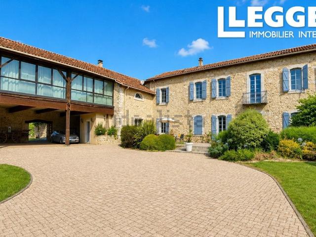 Maison, Ausson