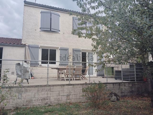 Maison, Aussillon