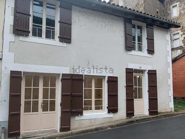 Maison, Availles Limouzine