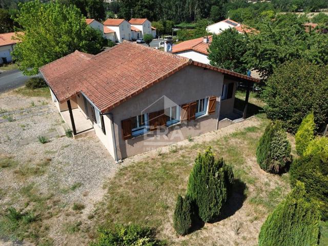 Maison, Availles Limouzine