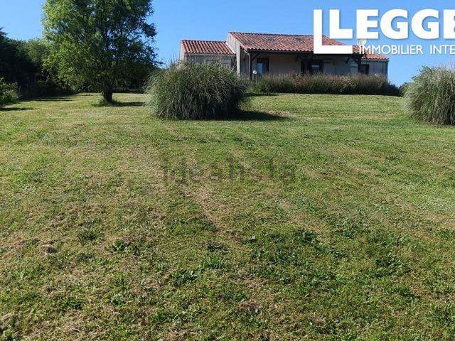 Maison, Availles Limouzine