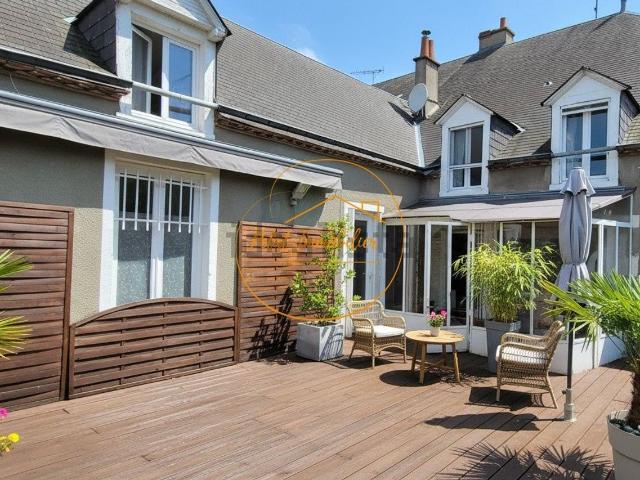 Maison, Avaray