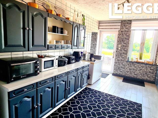 Maison avec 5 chambres et hébergement pour les invités ou une opportunité d'investissement