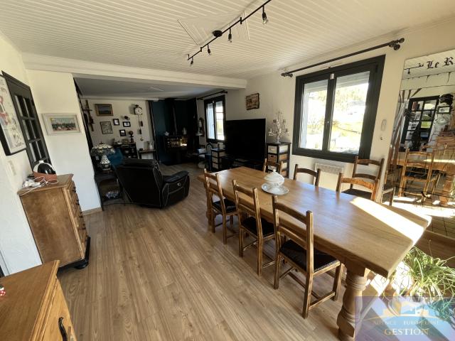 MAISON AVEC 2 APPARTEMENTS