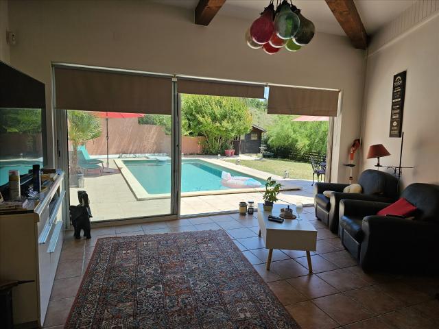 Maison avec 2 gîtes et piscines Périgord Vert 235m² Bouteilles Saint Sébastien