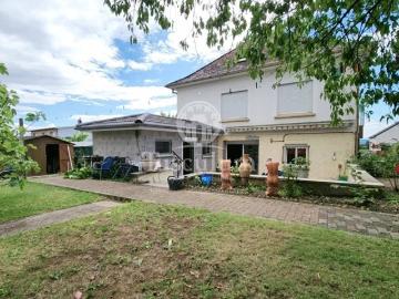MAISON AVEC 3 APPARTEMENTS A BERTRANGE